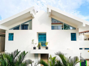Contemporary 4BHK Villa with Pool near Candolim